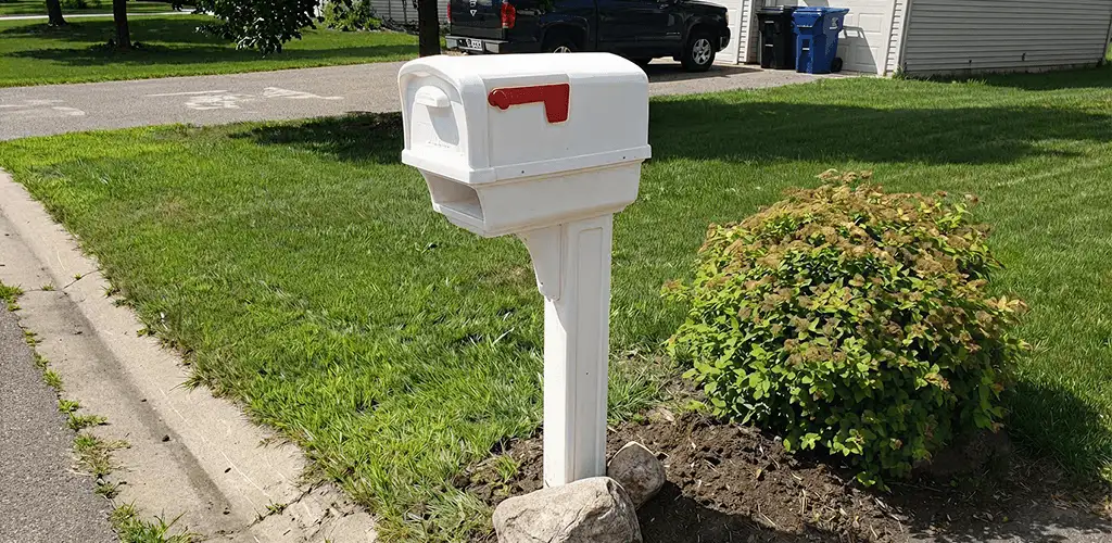 Mailbox installation for a residential curbside mailbox in Nashua, NH